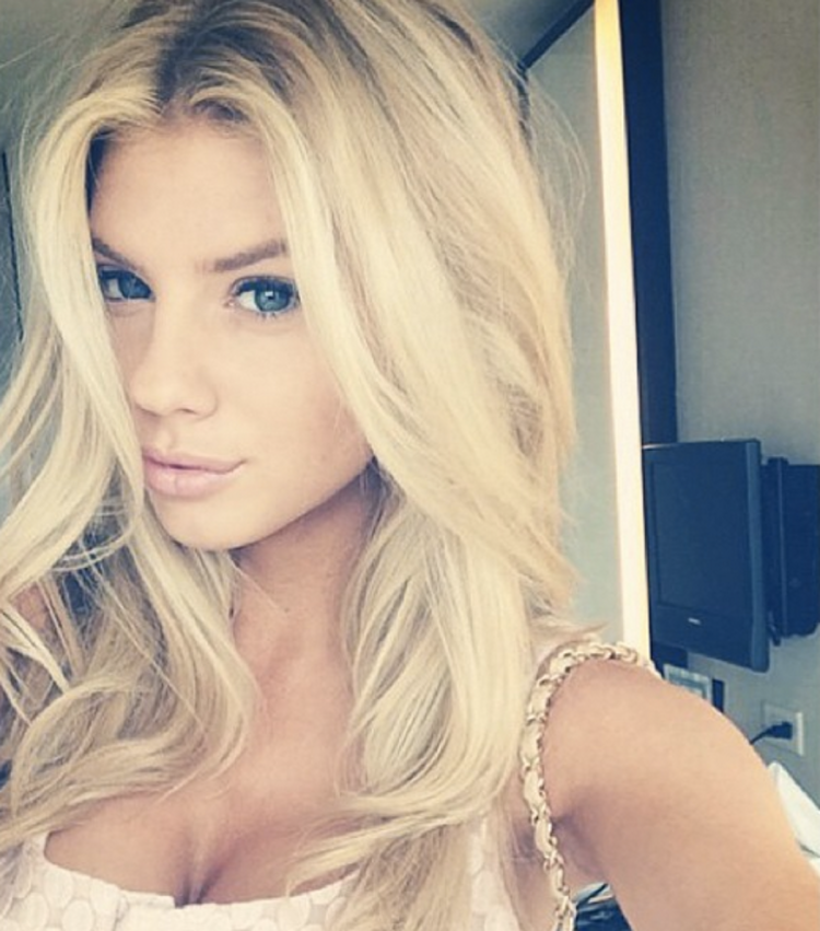 Charlotte McKinney selfie