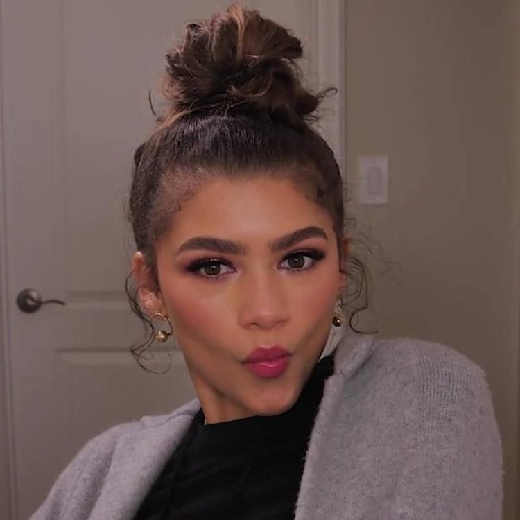 Zendaya coleman selfie