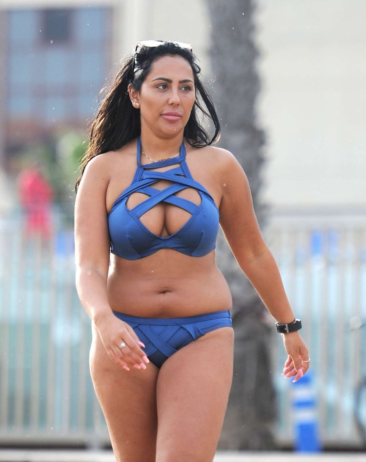 Sophie Kasaei (Television personality)