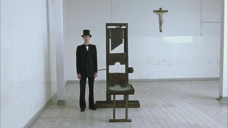 Sophie Stoll on a guildion