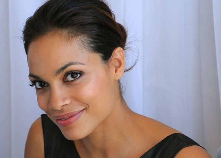 Rosario Dawson tongue