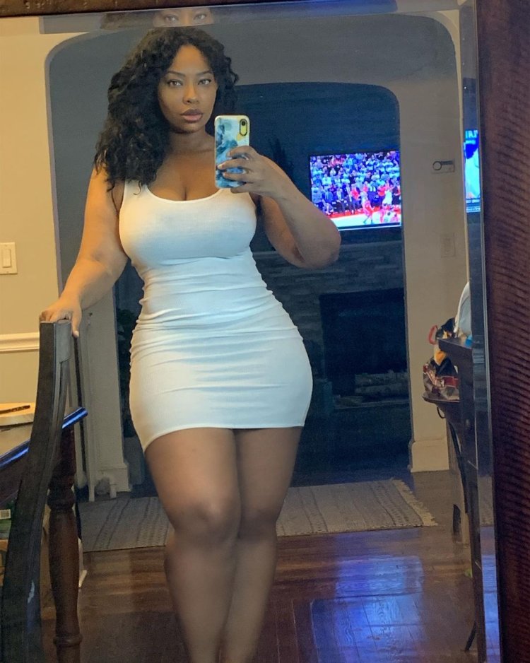 Elizabeth Smith bodycon dress