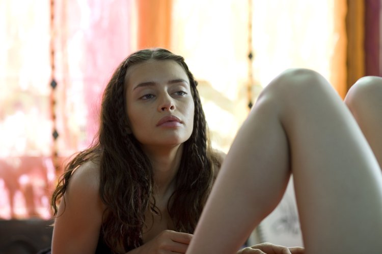 Actress Ariadne Cabrol