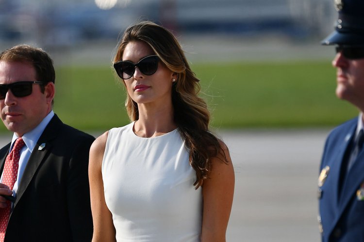 Hope Hicks photo hot