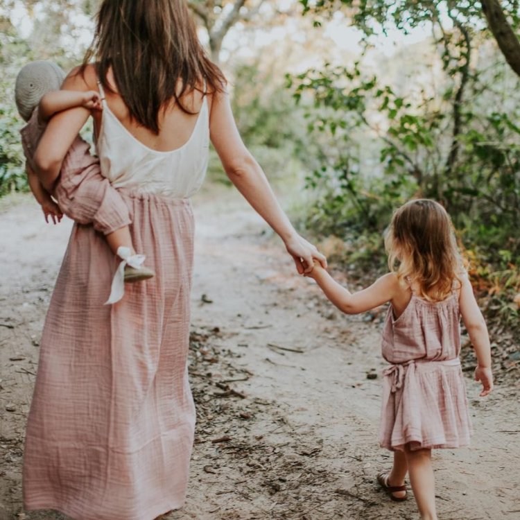 Family photo session in boho style