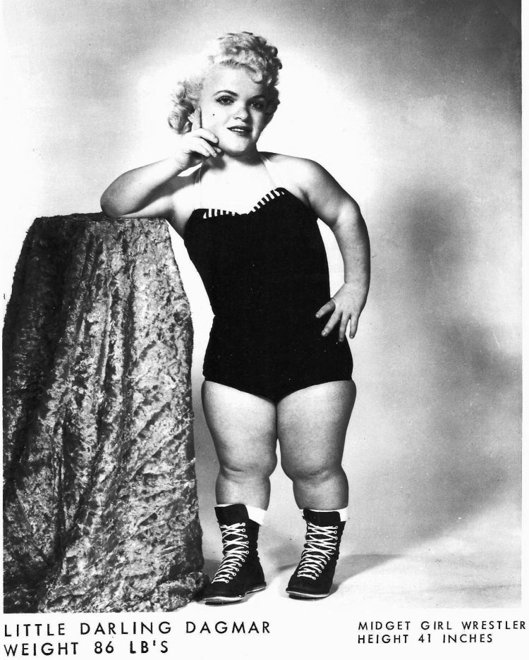 Lilliputian women in the circus