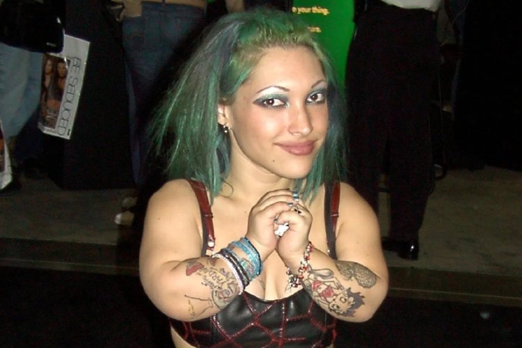 Bridget Powers (Bridget Powers)