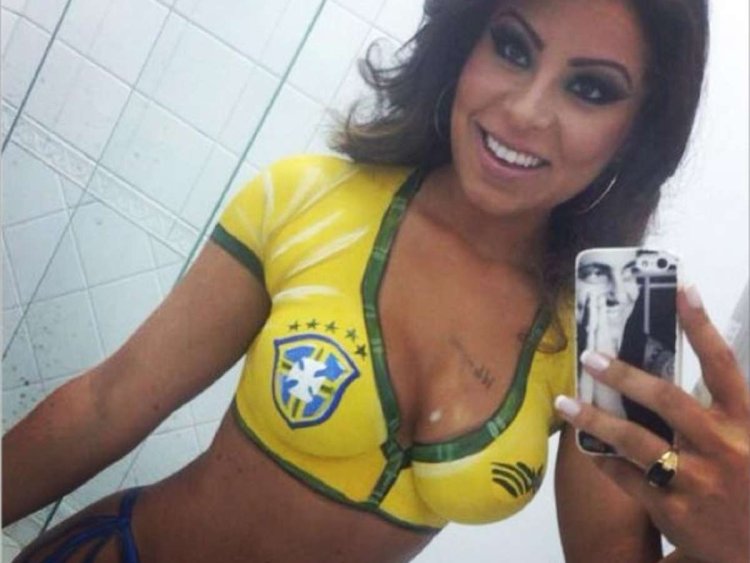 Sexy-Premium-capa-Thammy-Gretchen-e-Júlia-Paes-secundário-Ana-Paula-maio-2007