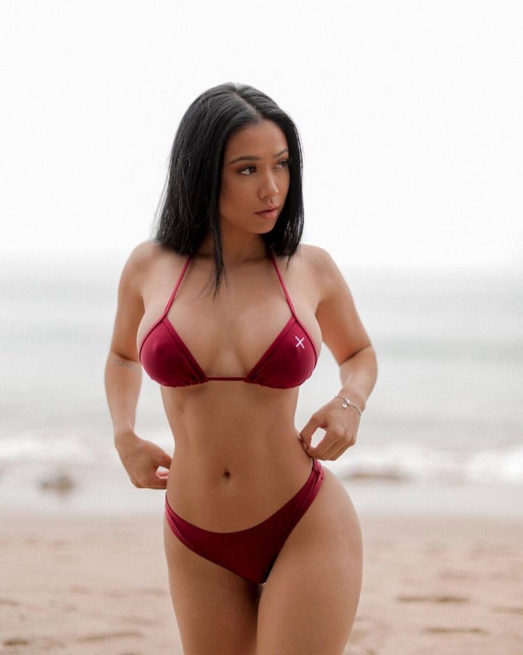 Short girls with big busts