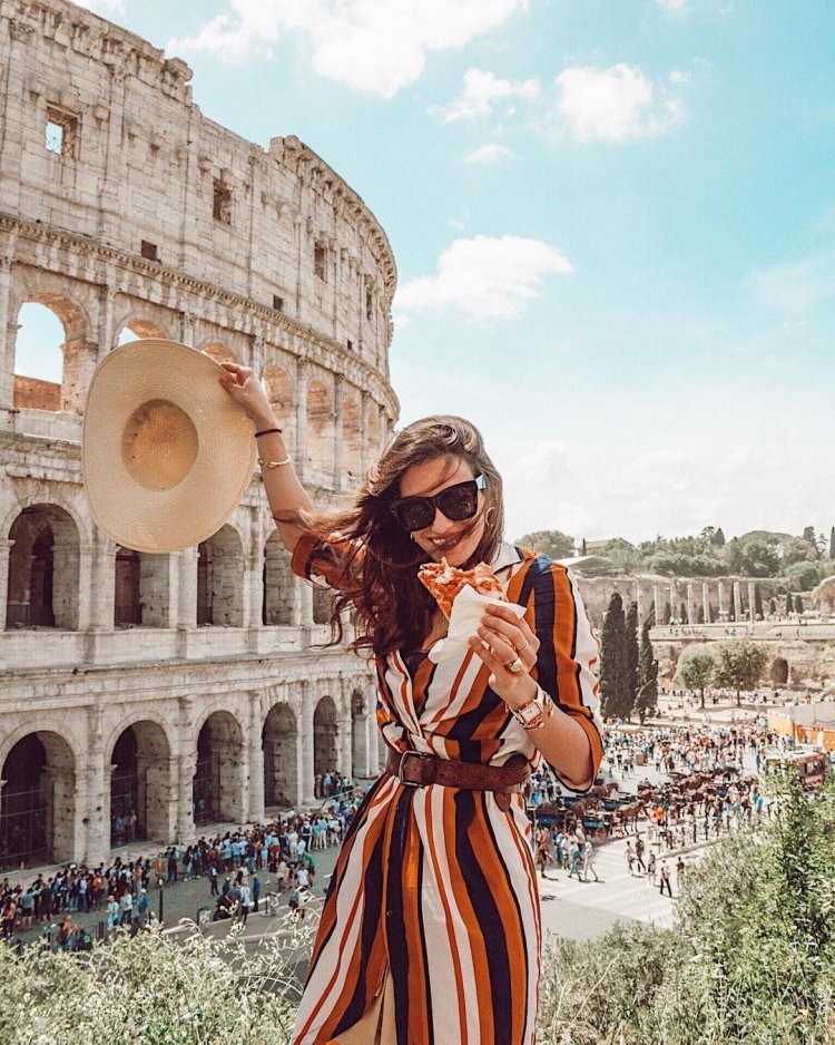 Photo session Italian woman with lemons