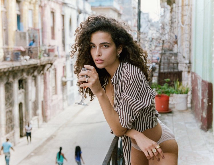 Italian girls are beautiful in swimsuits