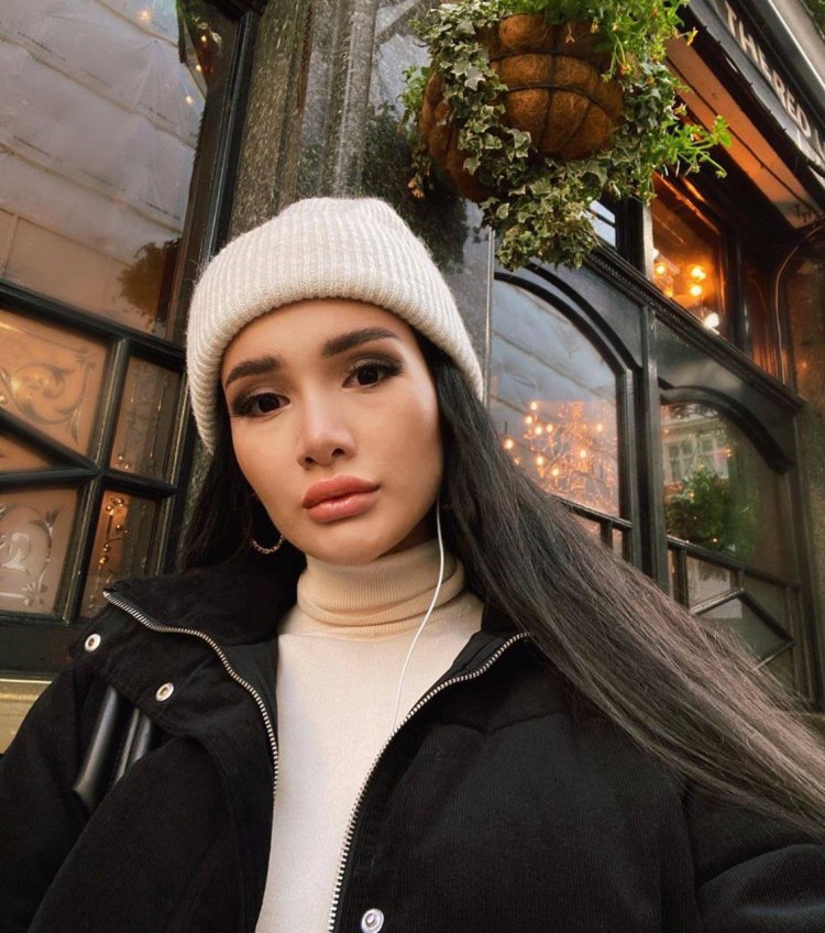 Kazakh women Aizhan Asemova