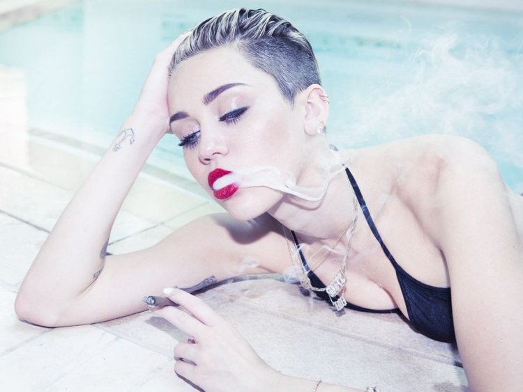 Miley Cyrus photo shoot 2013