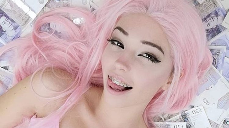 Belle Delphine ahegao face