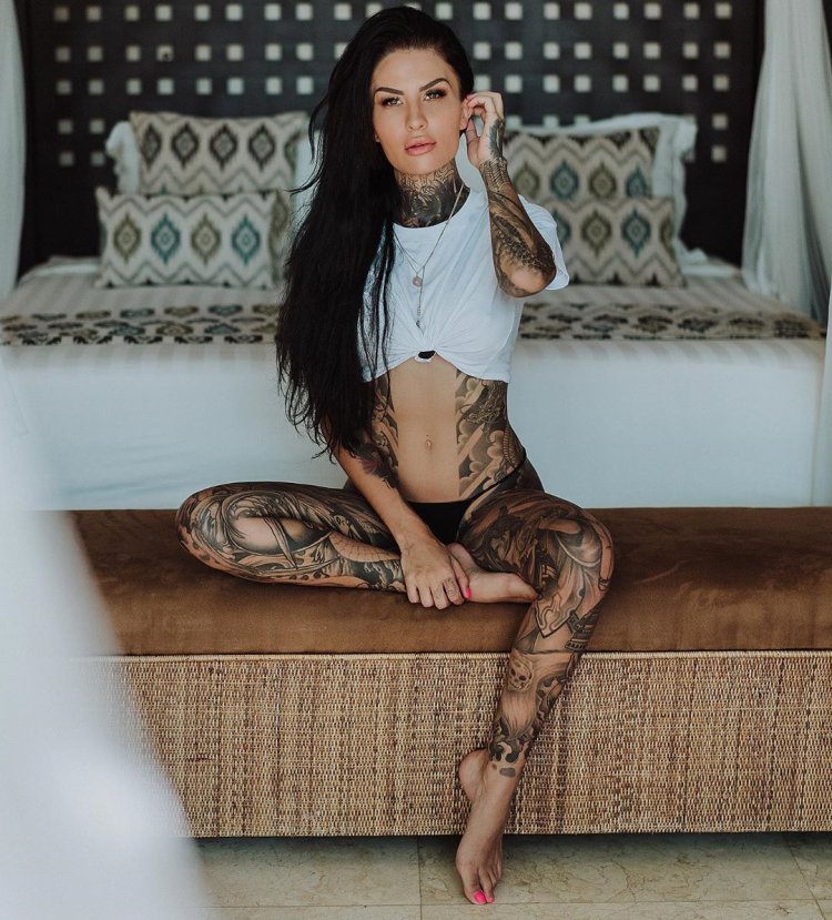 Mariana Shirinskaya tattoo model