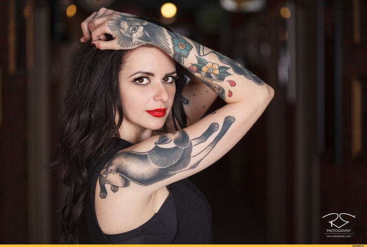 Victoria Sklyanova tattoo model