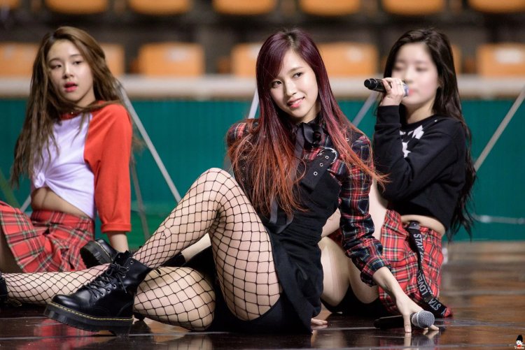 JIHYO twice on stage