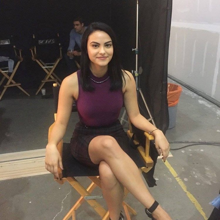 Camila Mendes feet