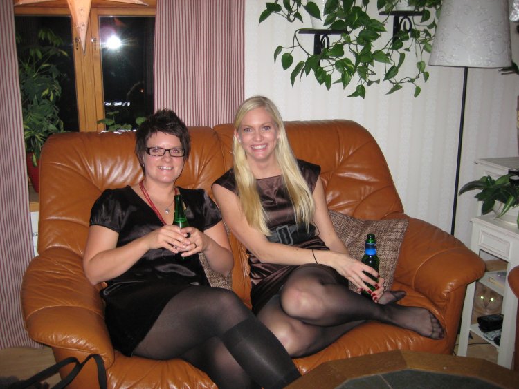 Adult girlfriends in pantyhose