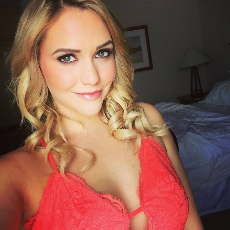 American actress Mia Malkova