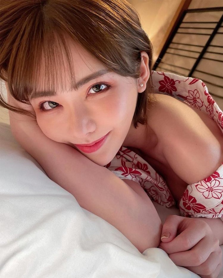 Eimi Fukada hot