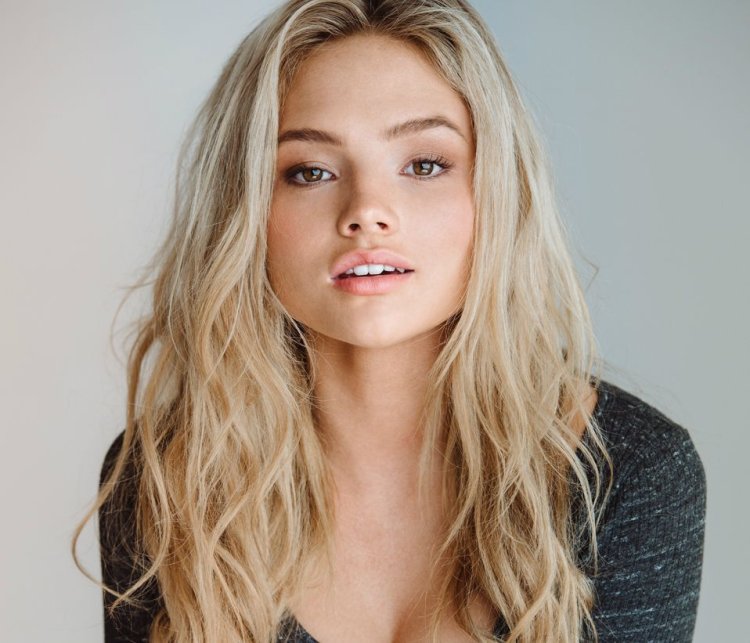 Natalie Alyn Lind