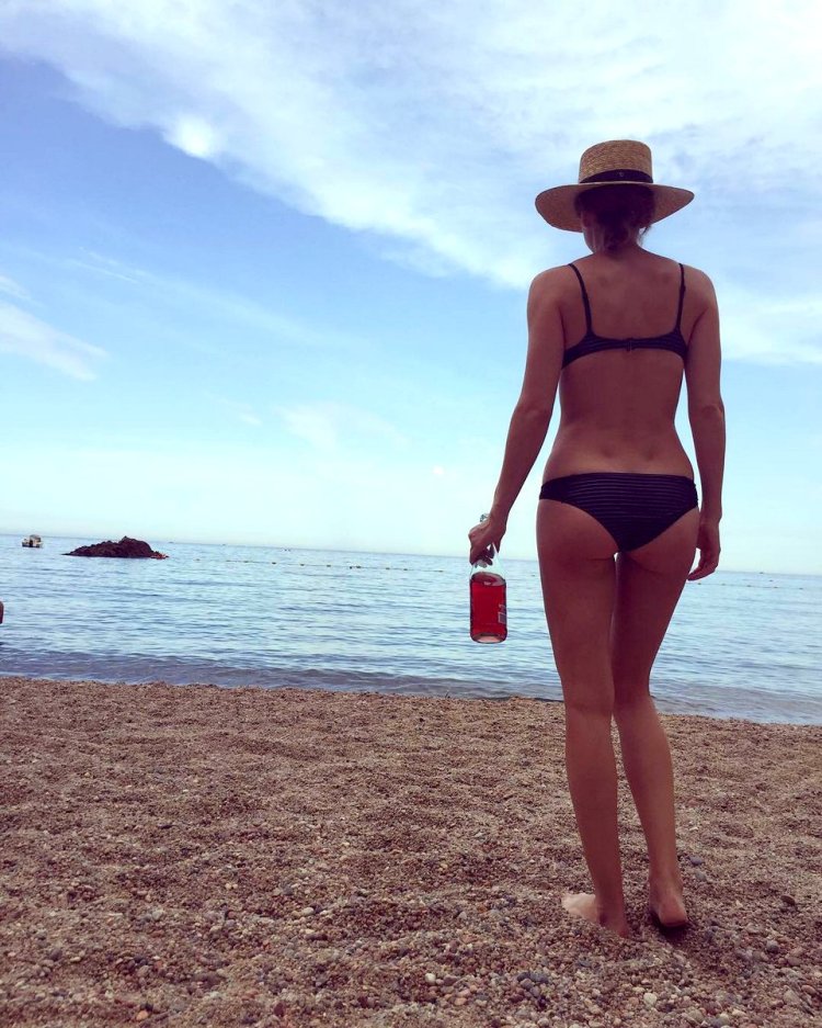 Shelley Hennig Booty