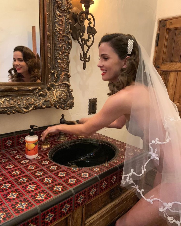 Shelly and naked reflection