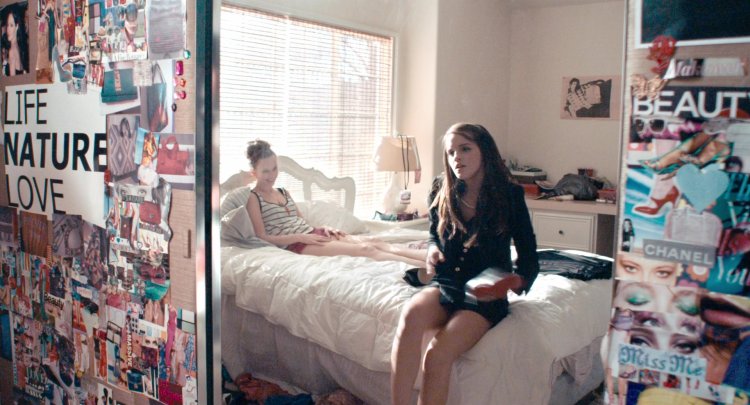 Emma watson legs elite society