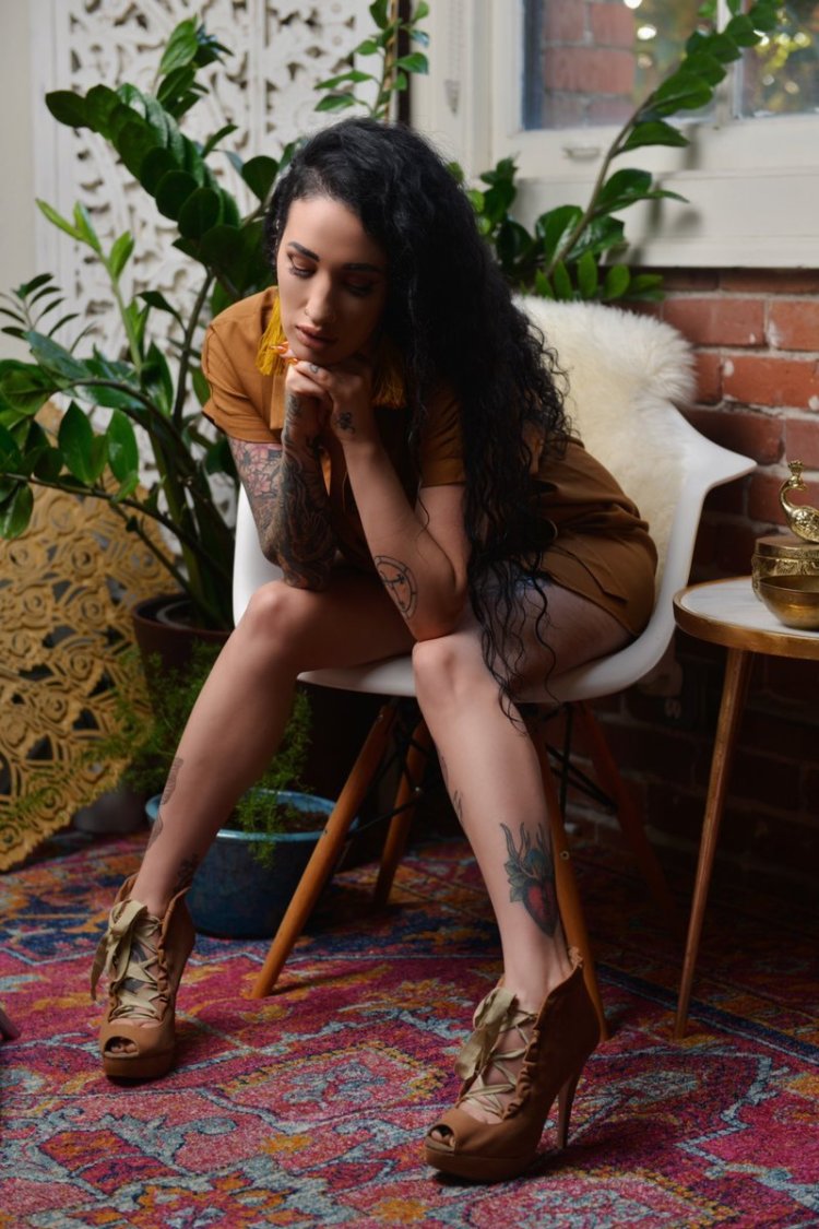 Arabelle Raphael body