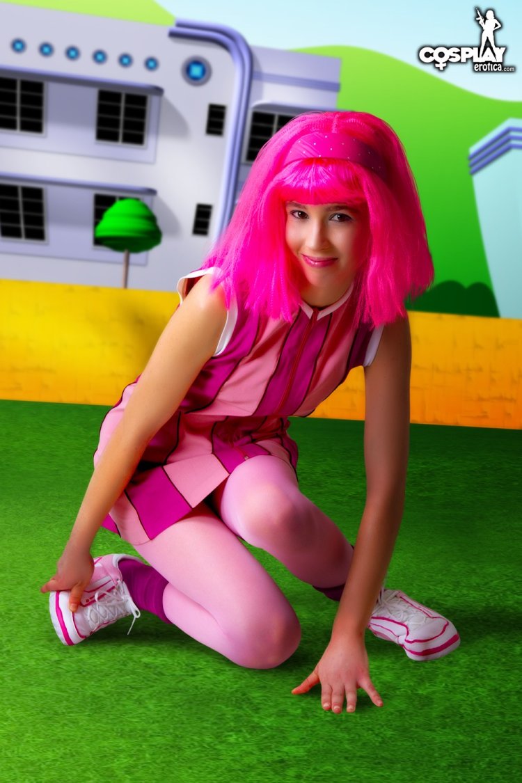 LazyEvo Stephanie cosplay