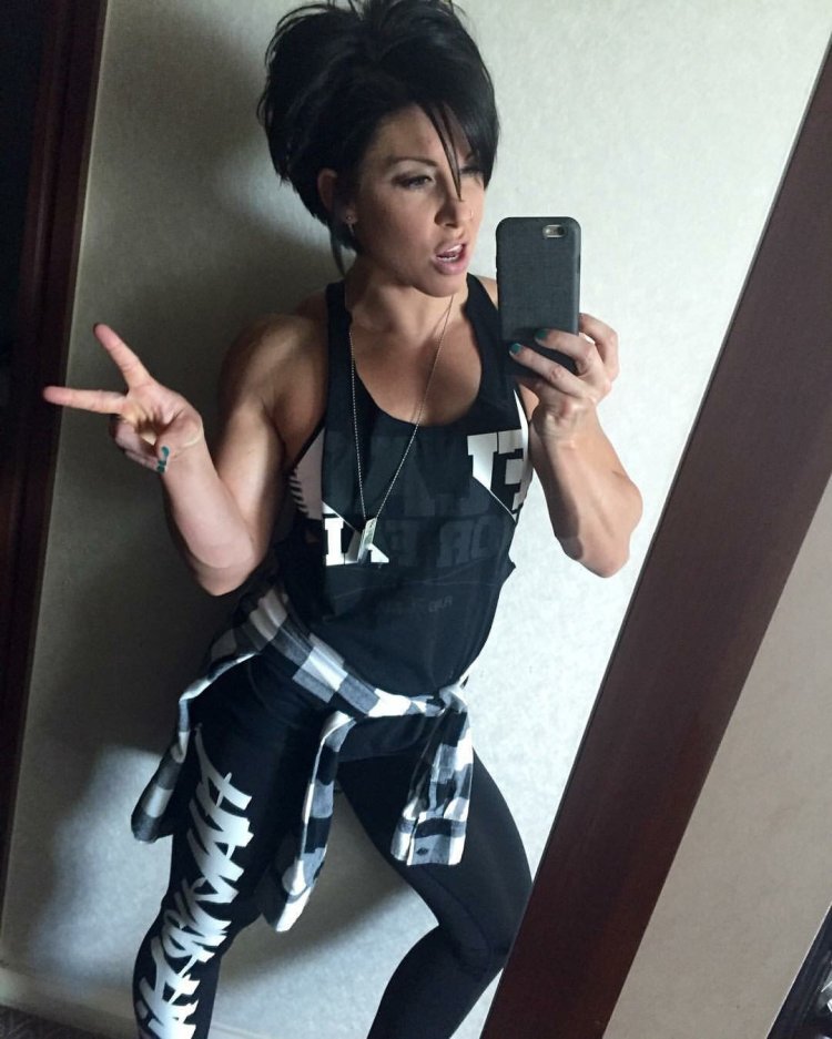 Dana Lynn Bailey hairstyle