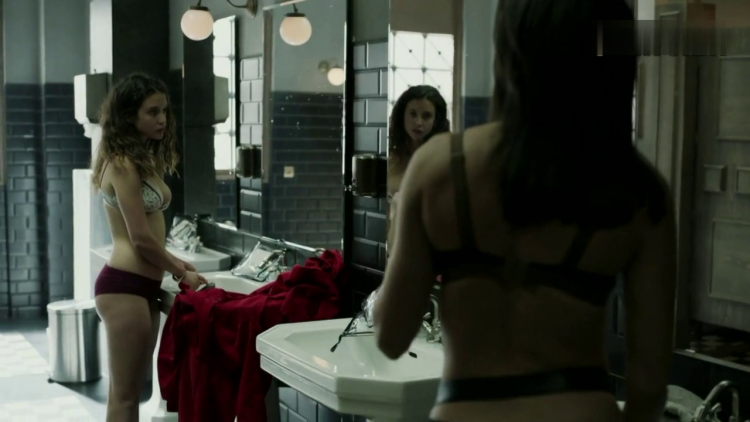 Alba Flores Maria Pedraza