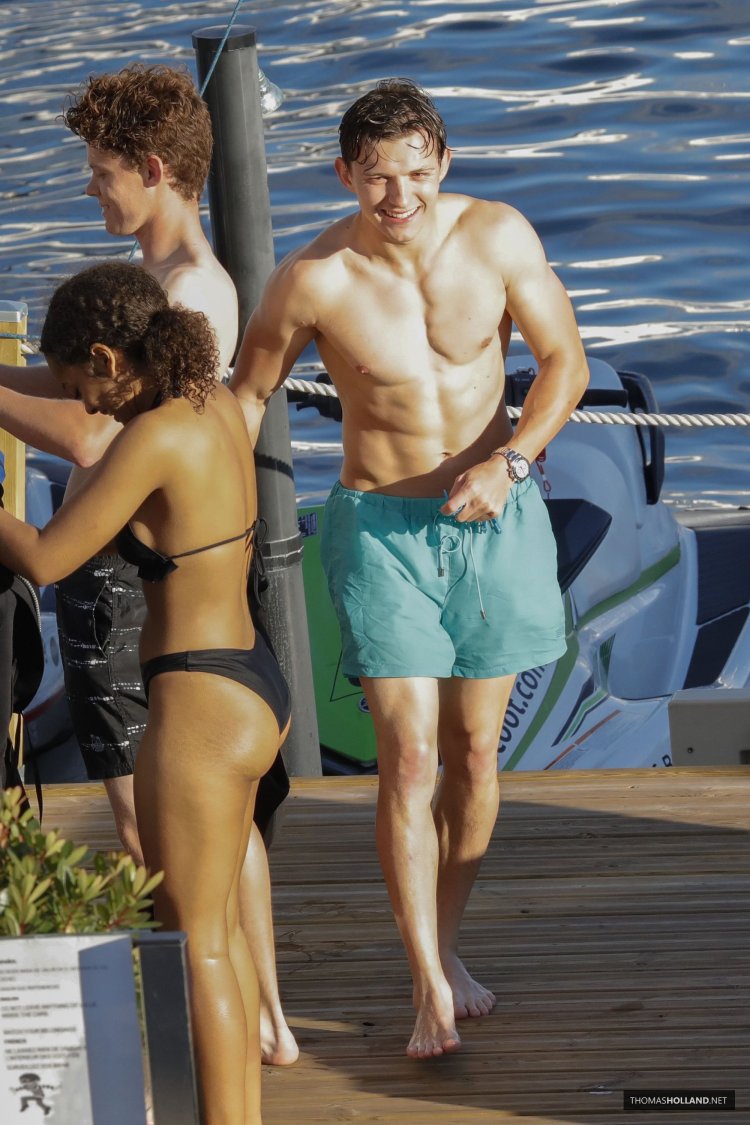 Tom Holland Torso 2022