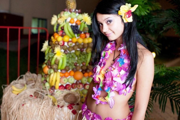 Party Hawaiian style