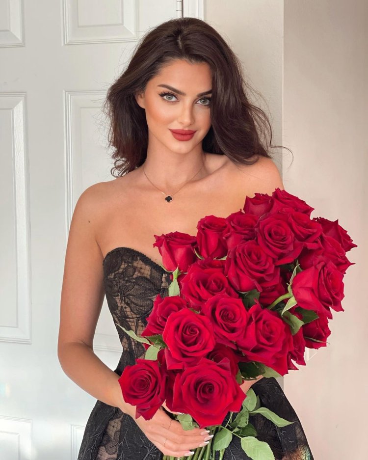 Mahlaga jaberi model