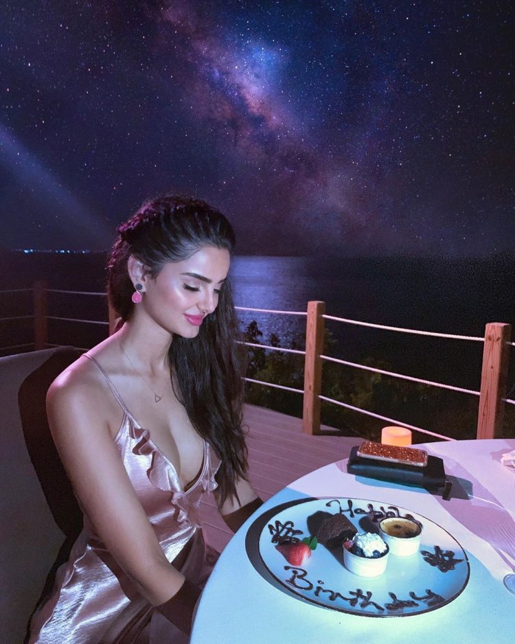 Mahlaga jaberi iranian beauty