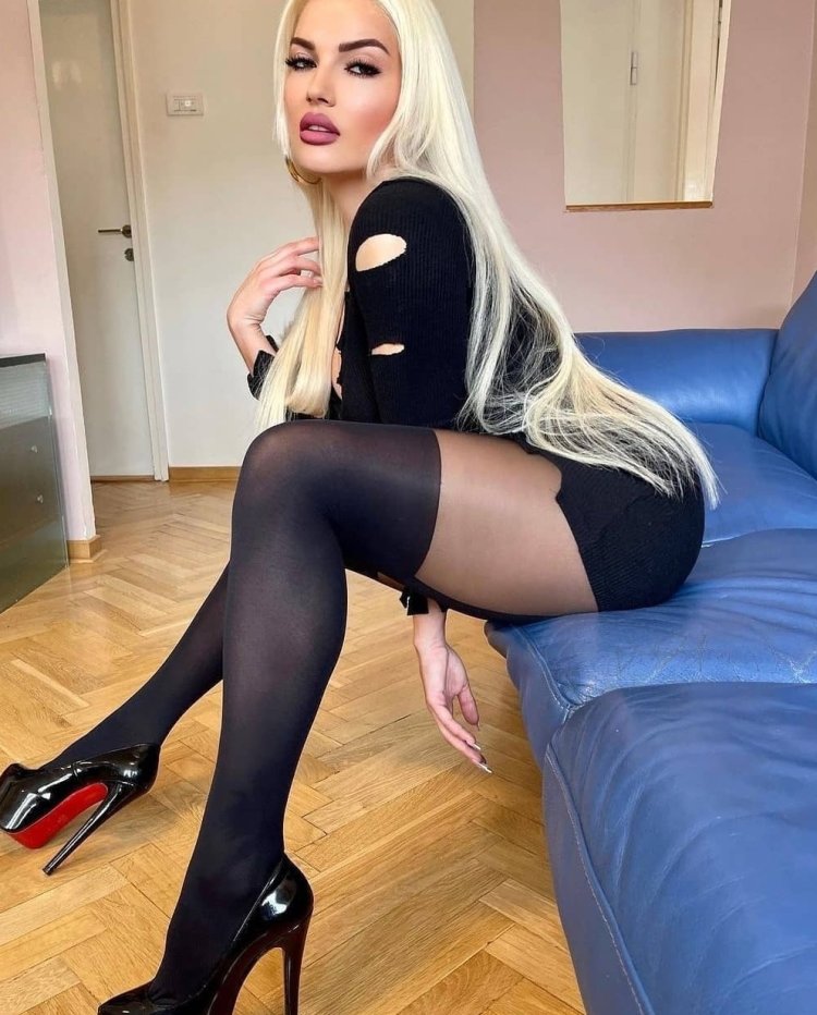 Shemale beautiful stockings