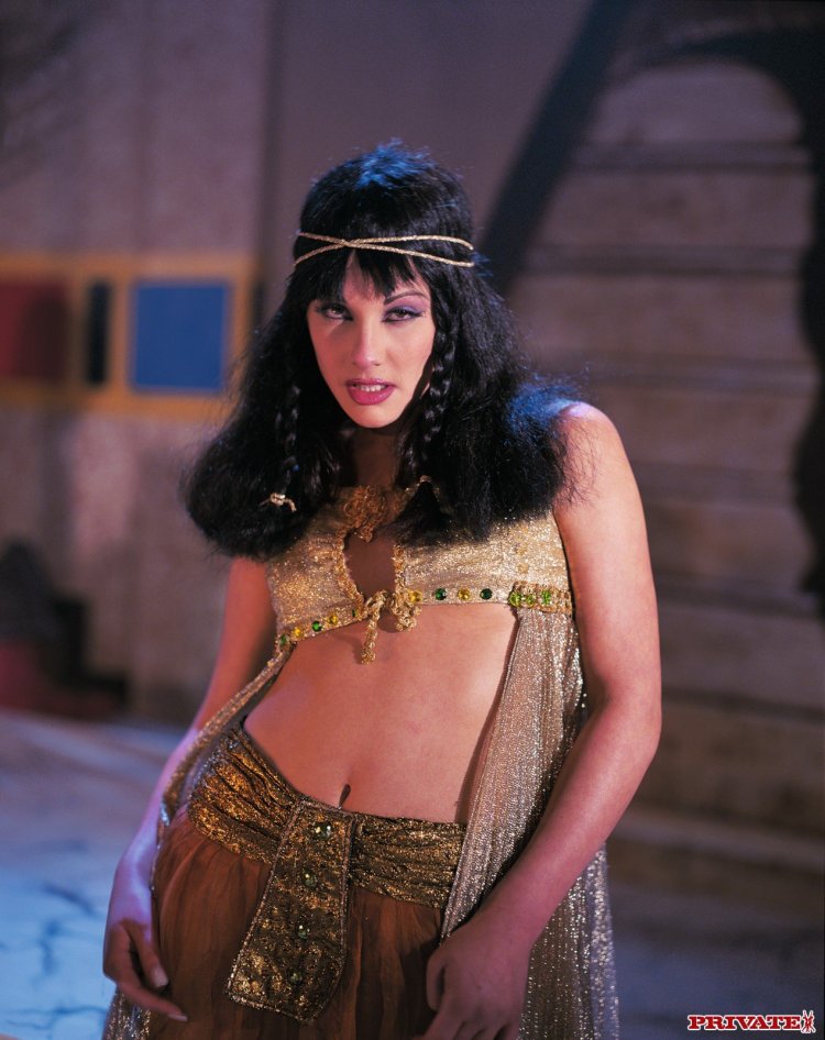 Julia Taylor Cleopatra