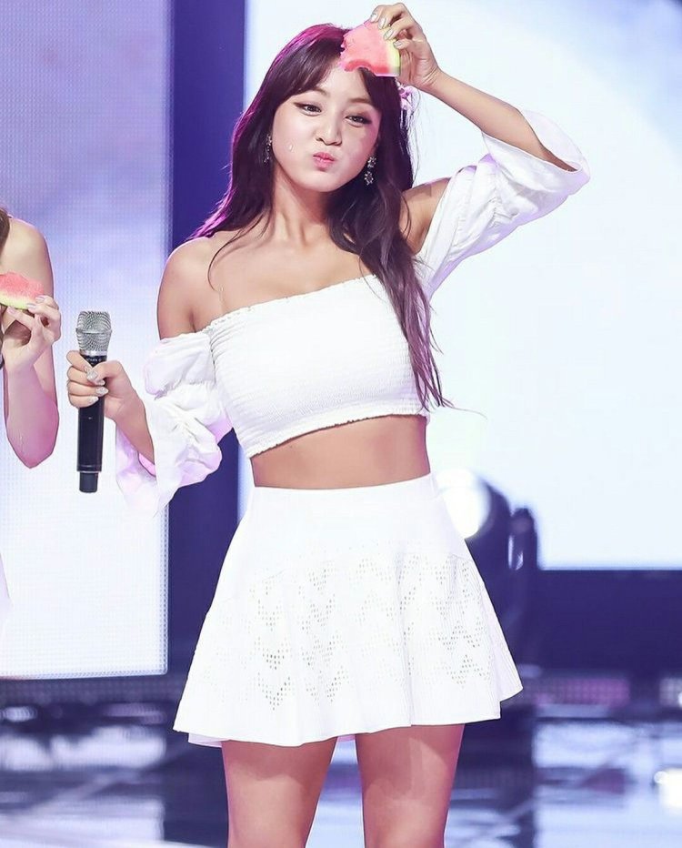 Twice Nayeon Dance the Night away