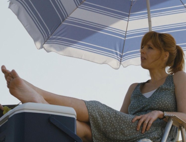Kelly Reilly feet