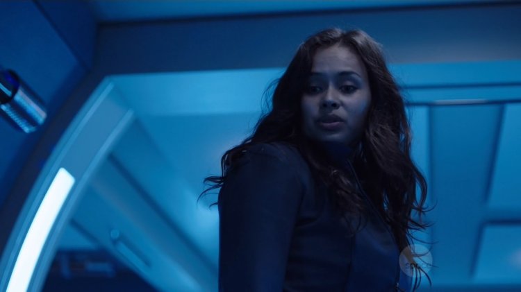 Bobbie searches for the Ocean the Expanse