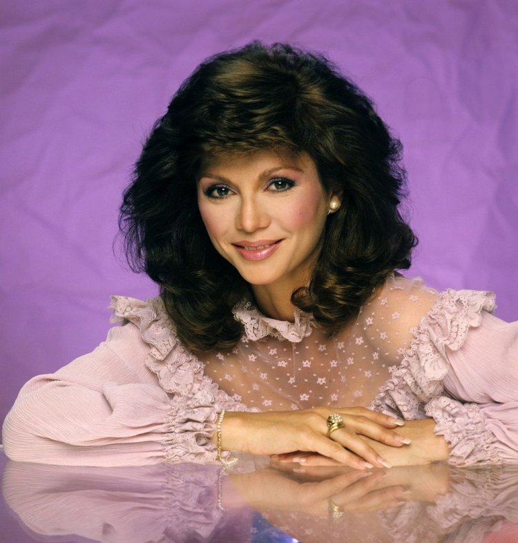 Victoria Principal in bikini