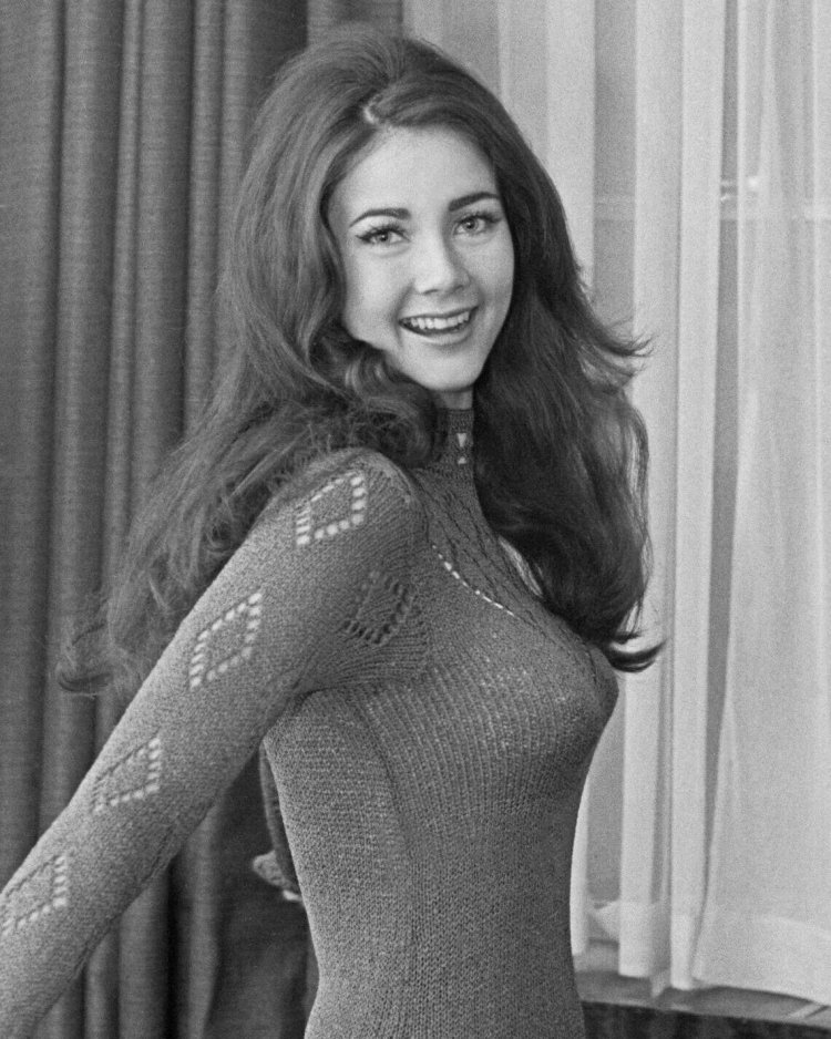 Victoria principal in her youth