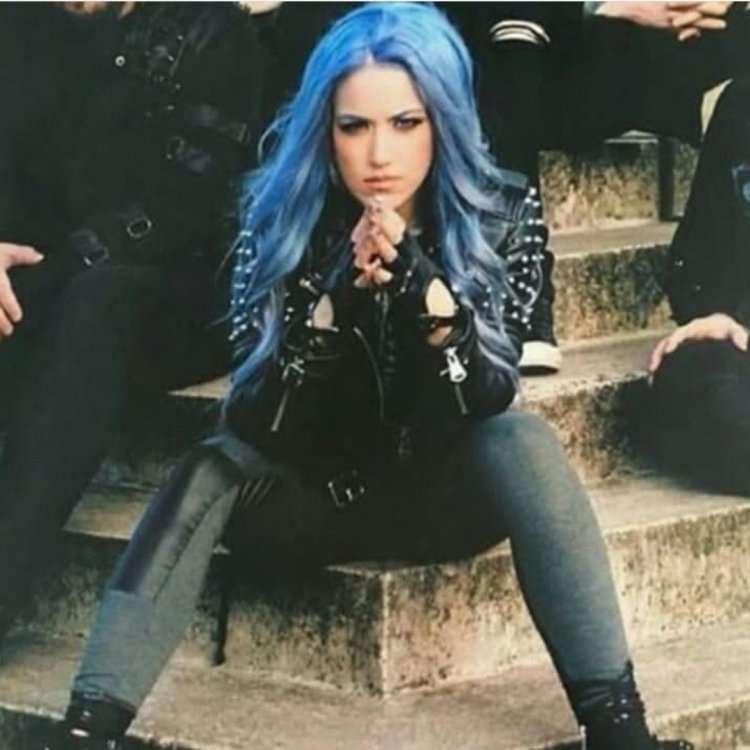 Alissa White Gluz 2022
