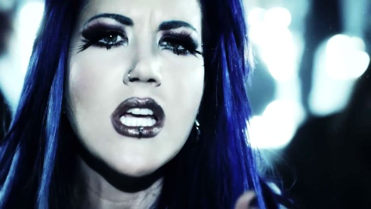 Alissa White Gluz Lizzie