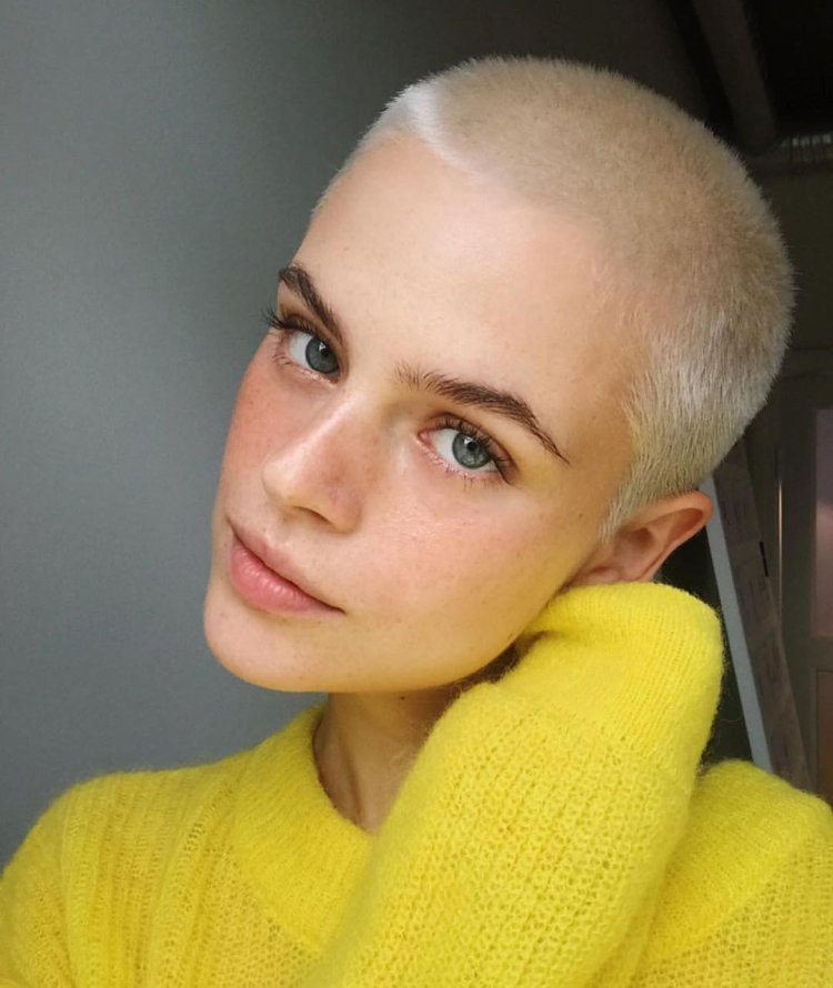 Irakli nadar bald girl