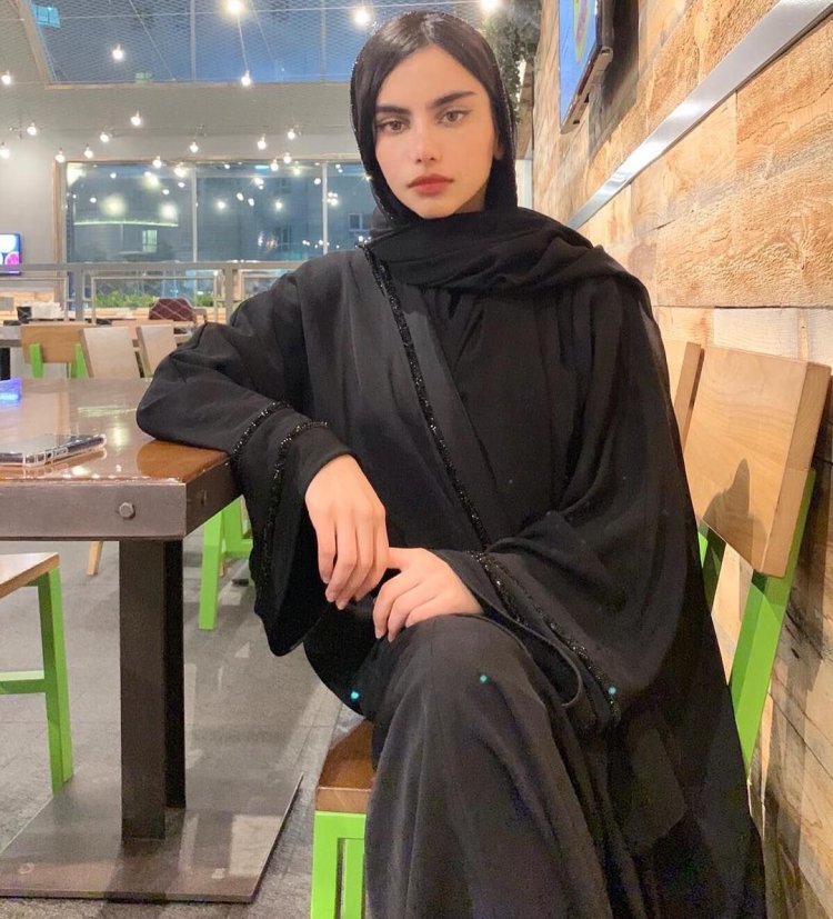 Arab women without hijab at home