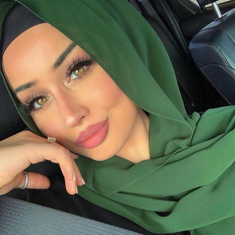 Arab girls in hijab