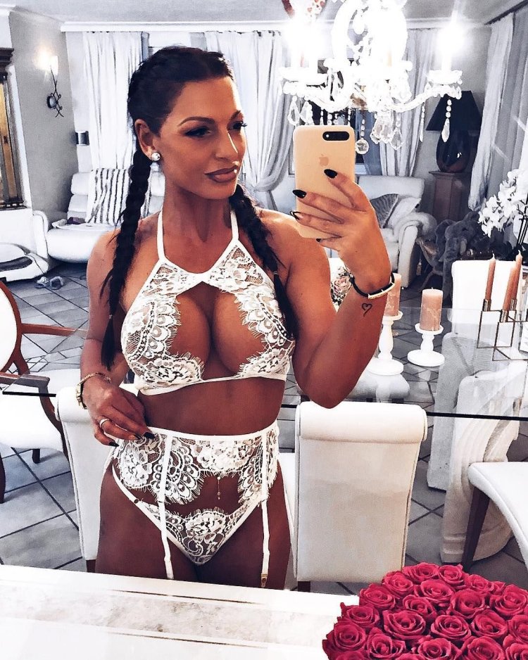 Nadine Kerastaz model nude